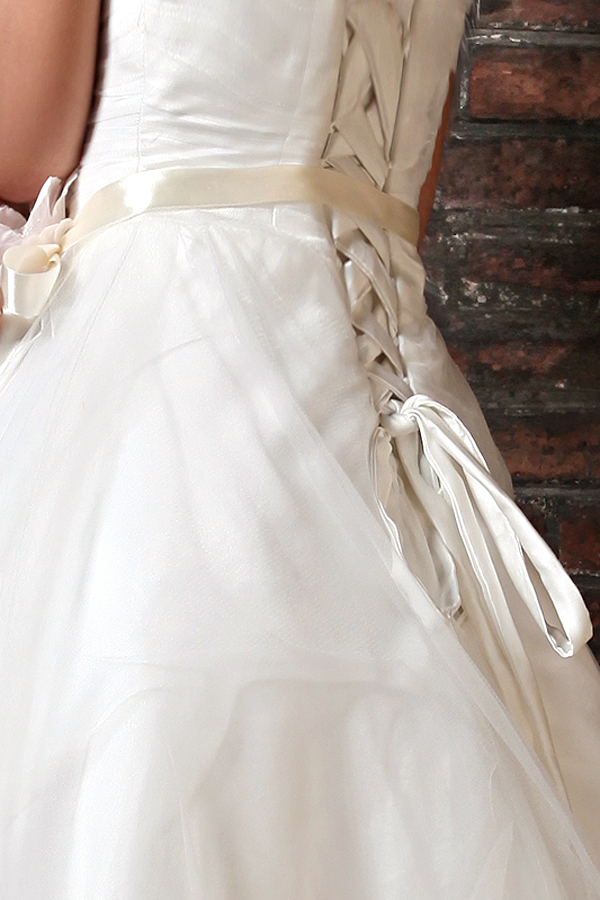 Sweetheart Tulle Wedding Ball Gown with Brush Train - Click Image to Close